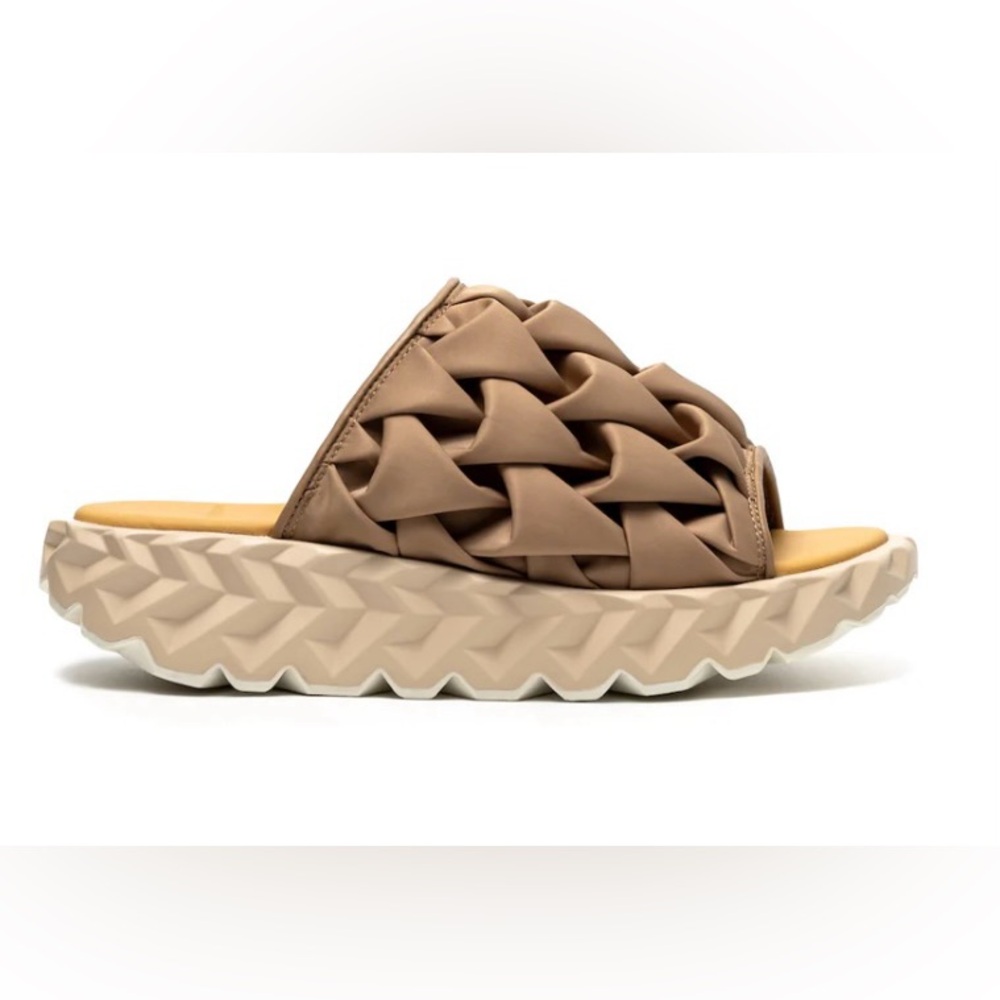 Trendy Brown Women's Mules with Textured Sole
